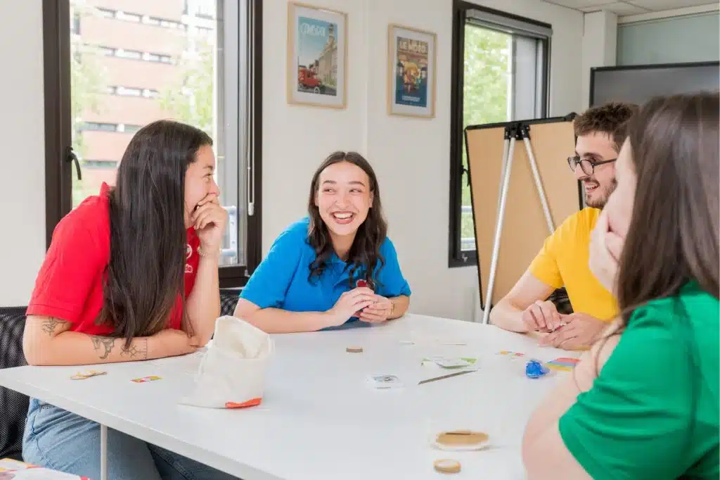 Jeu "Raconte-Moi" Selma Ait Haddi, Lucy Vaugeois, Anthony Monchiet, Timéa Dos Santos : Co Fondateurs D'Inter'Lude
Projet engagé accompagné par France Active Nord
